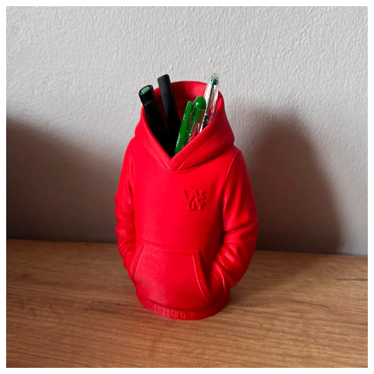 hoodie shaped pen holder desk organizer cute stationery storage for students office supplies