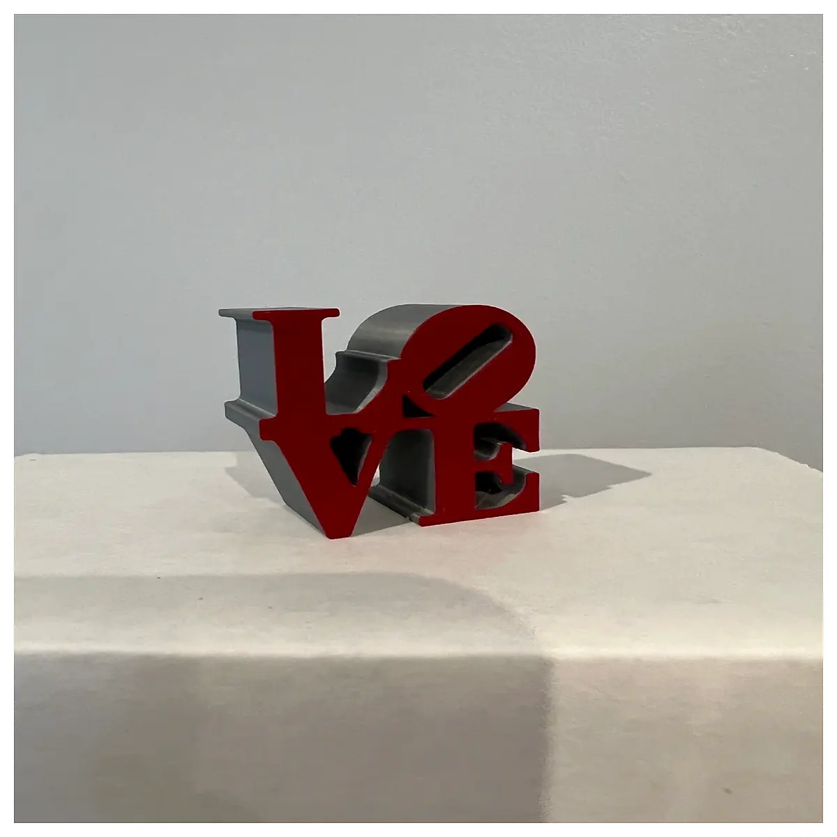 philadelphia love sculpture couples iconic city landmark souvenir romantic decor statue