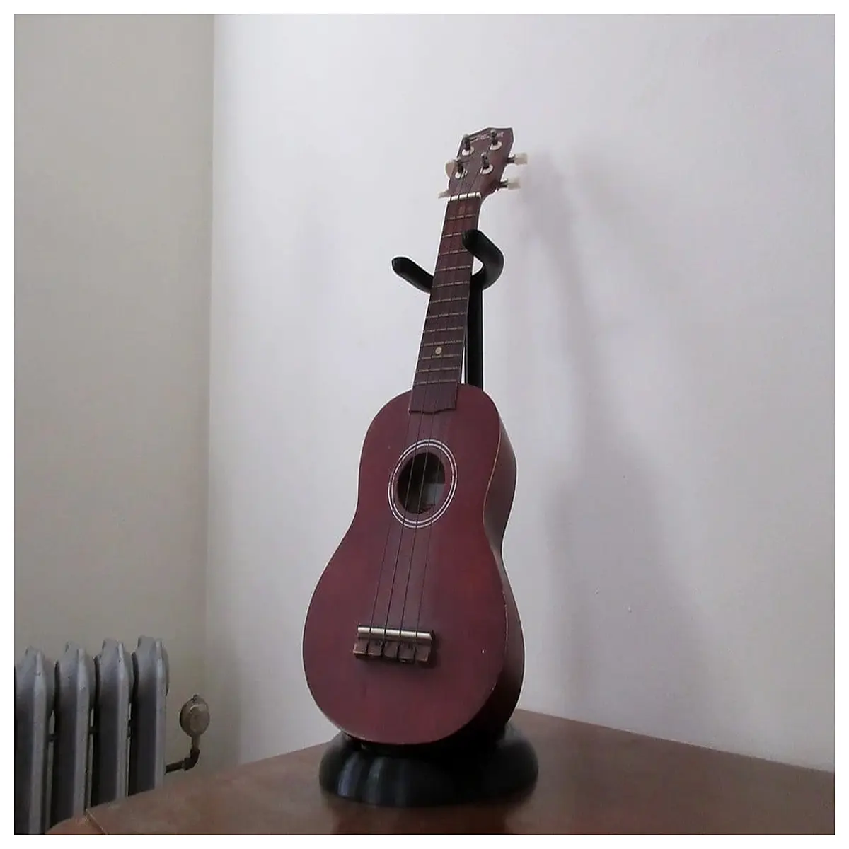 ukulele rack for home wall mount or desktop sturdy non slip holder for soprano concert tenor ukuleles