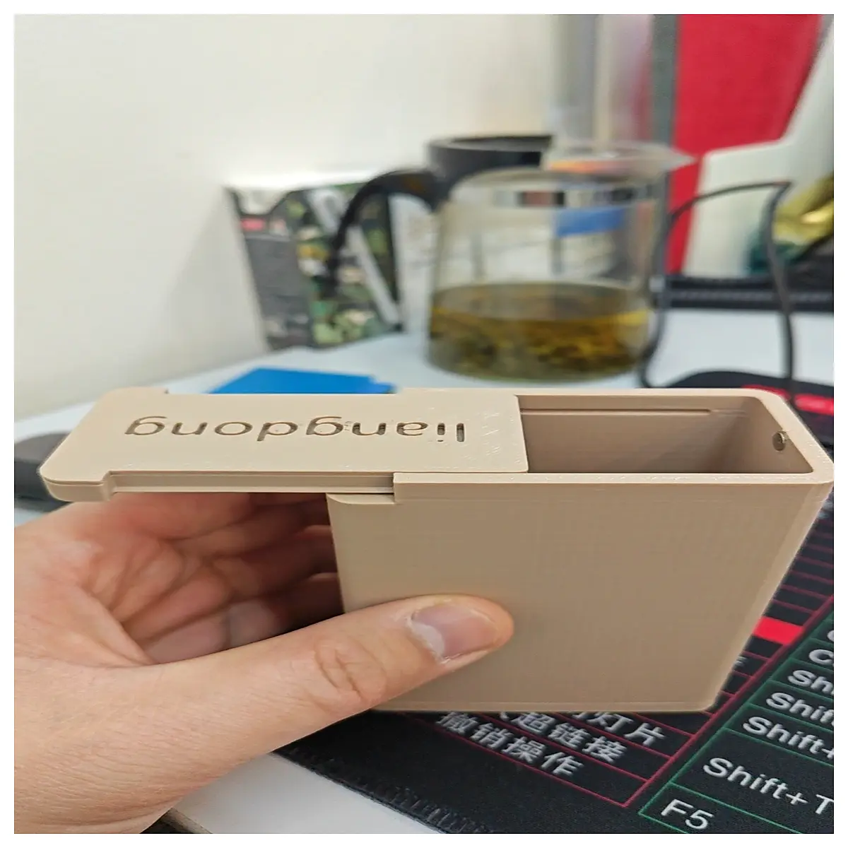magnetic small box for jewelry storage portable coin holder with magnet compact travel case for earrings and rings