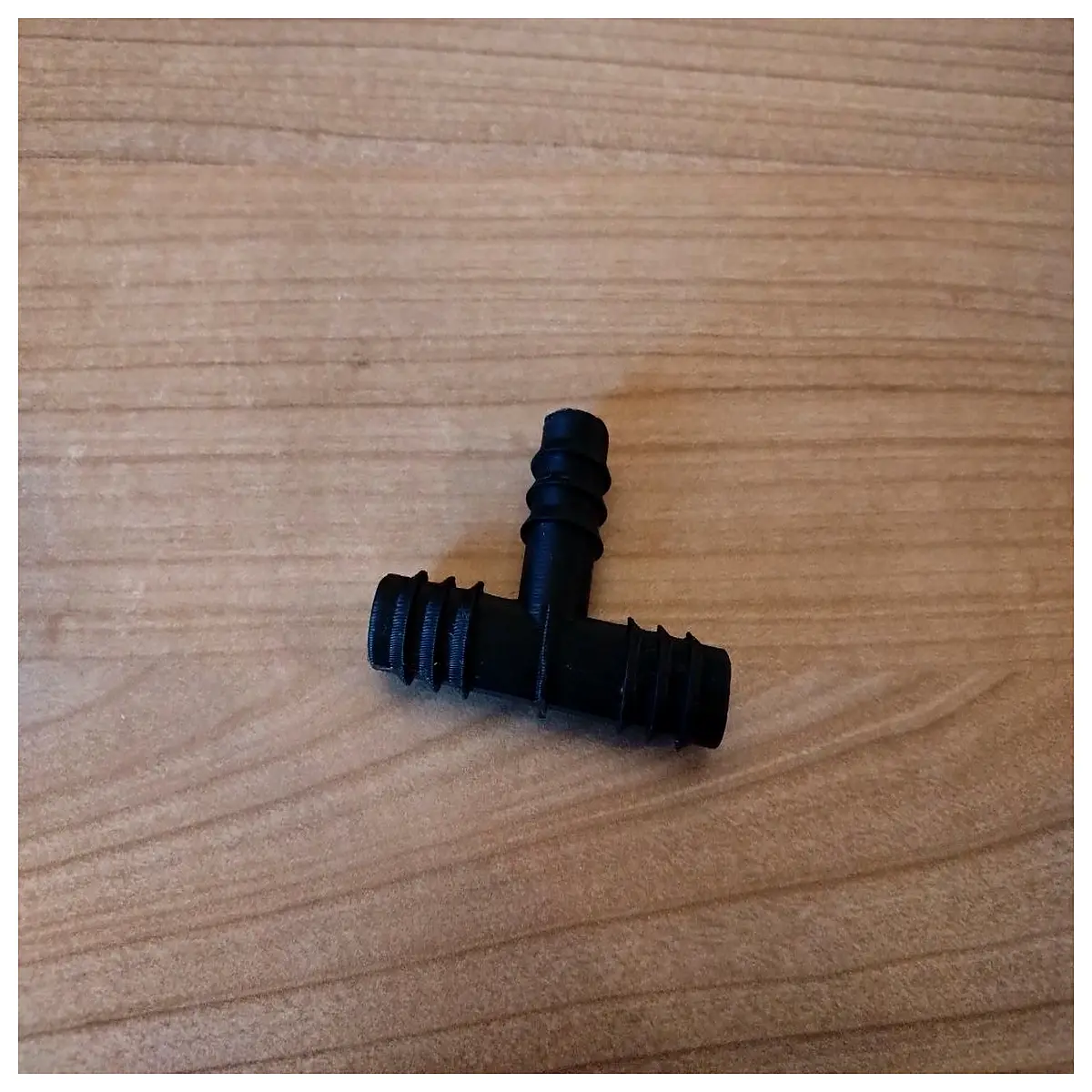 irrigation pipe t connector fittings for garden sprinkler system water supply tubing