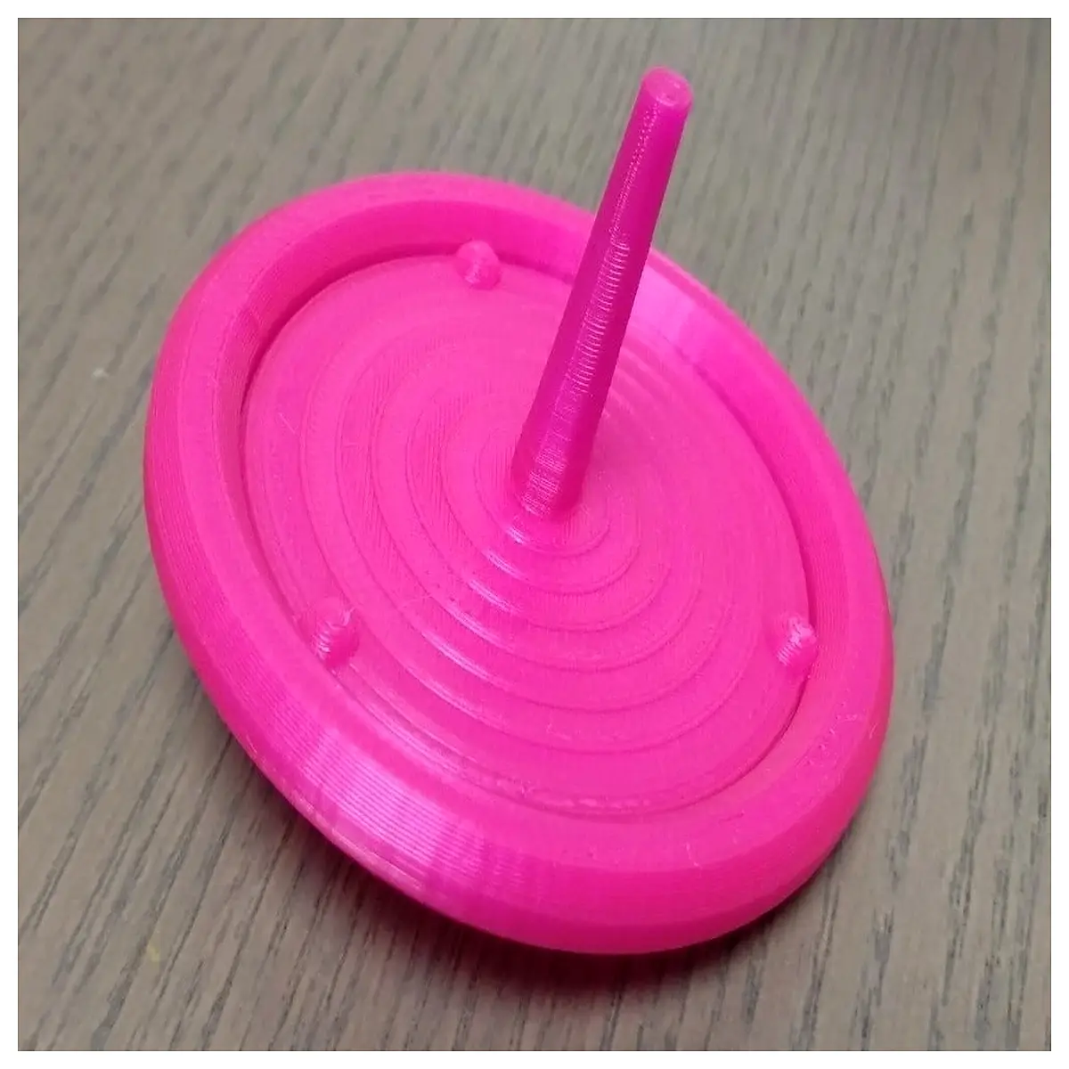 3 piece spinning top with turntable base no glue assembly required