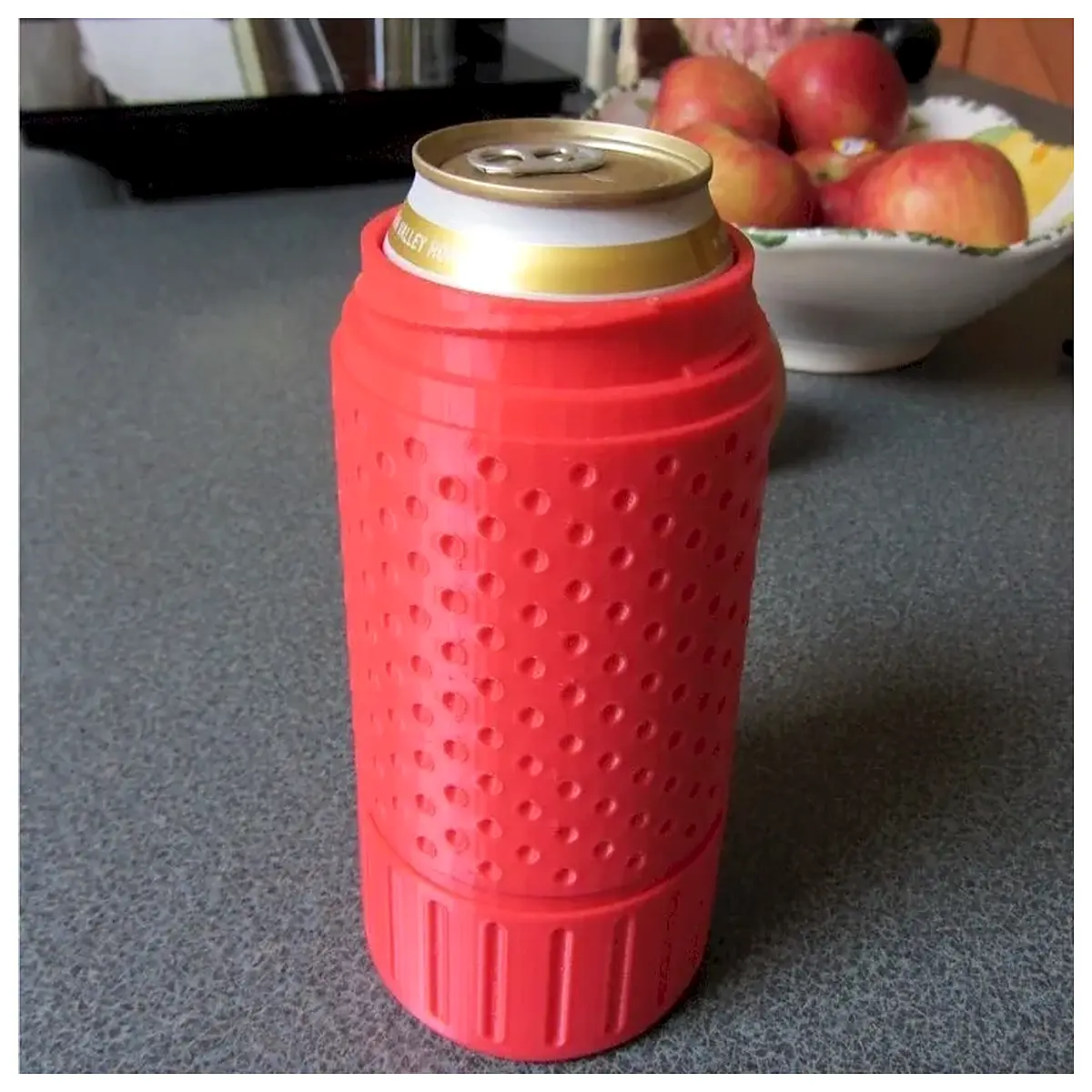 insulated soda can holder keeps drinks cold hot leakproof travel mug for car cycling gym