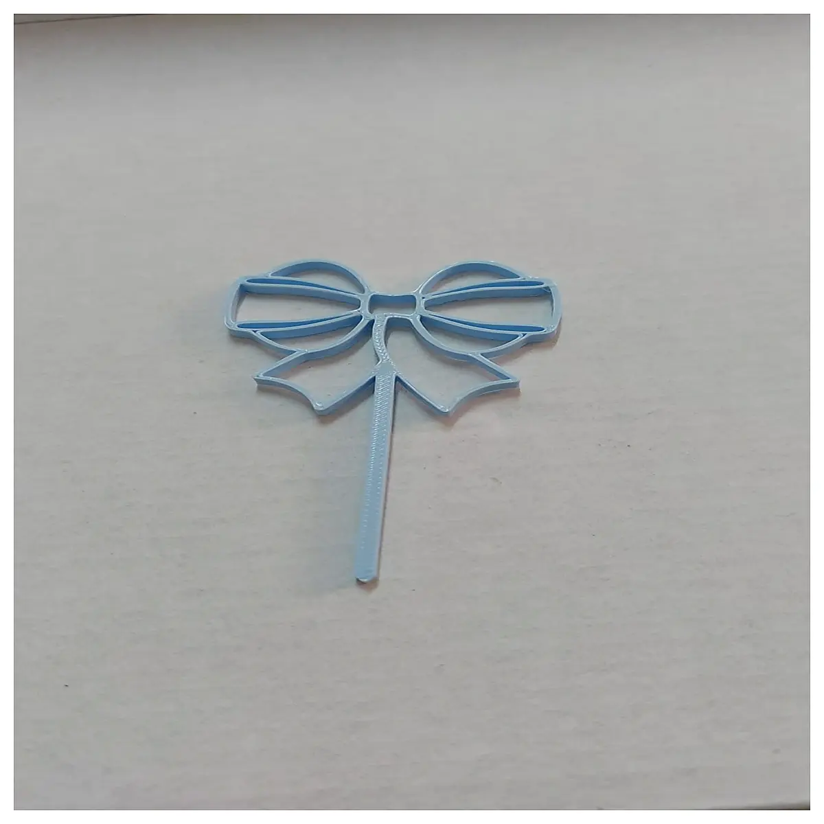 edible ribbon bows for cakes fondant bow toppers buttercream piping decorations wedding cake embellishments