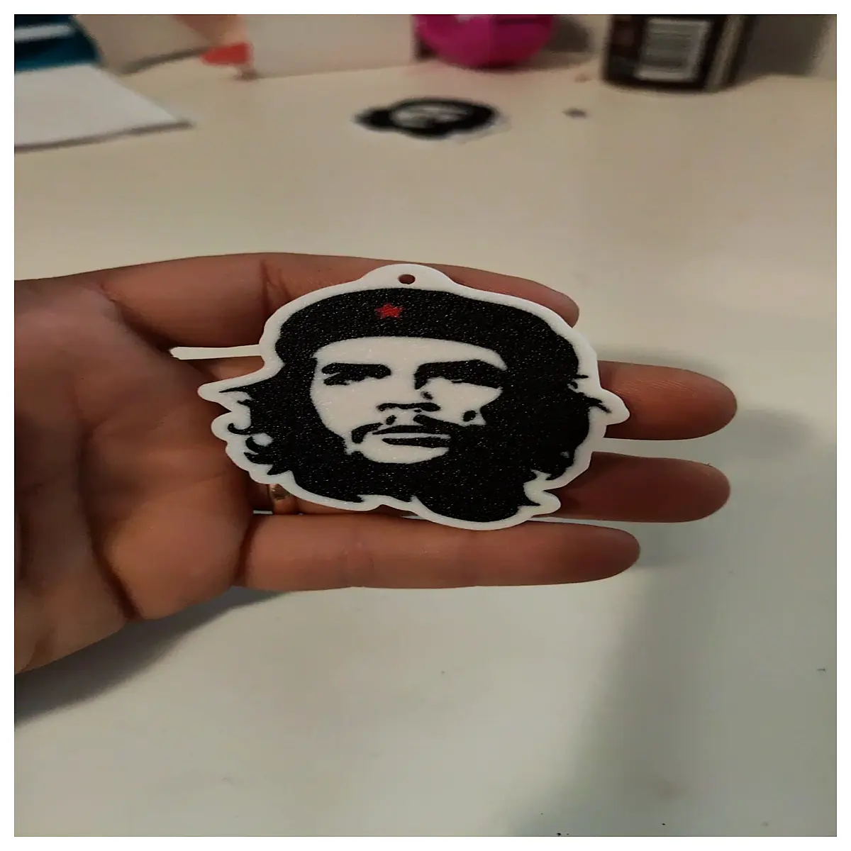 che guevara keychain metal vintage revolutionary leader men motorcycle bag charm