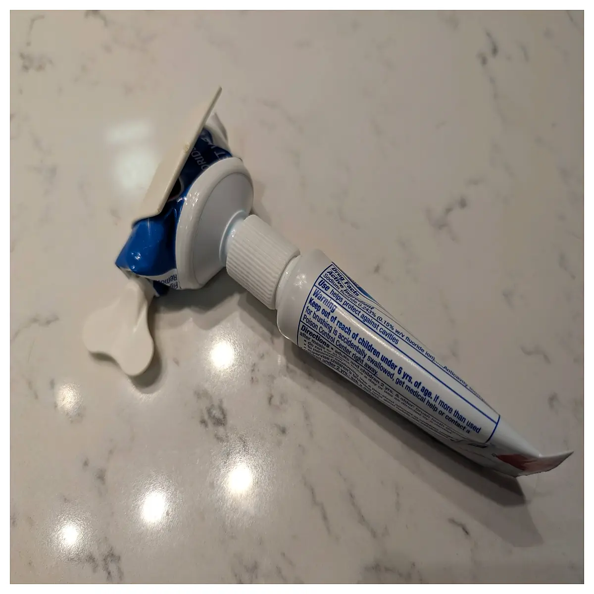 toothpaste tube connector fittings collapsible tube end caps plastic dispensing nozzle adapters for cosmetic tubes