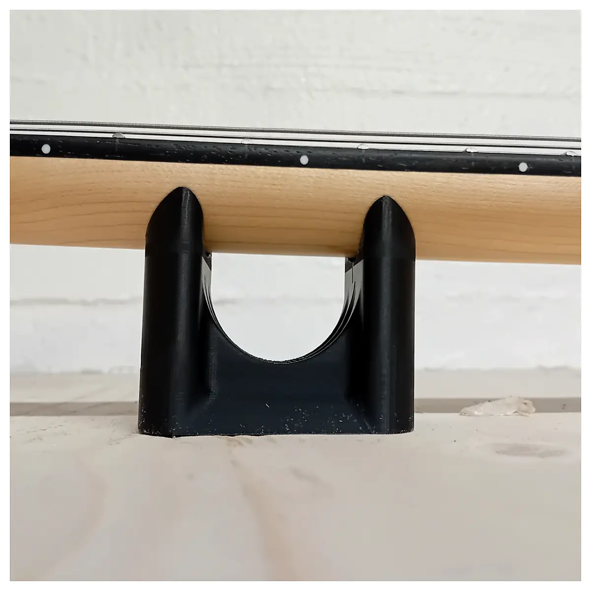 electric guitar c neck wall mount holder bracket storage rack for stratocaster