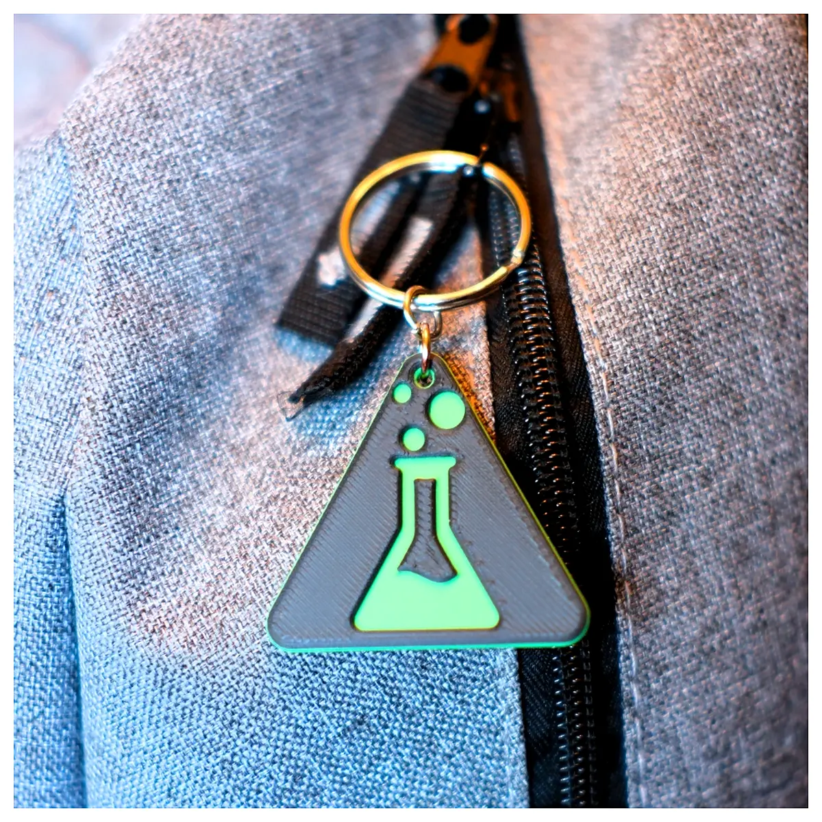 science lab chemistry glassware beaker keychain pendant for students teachers