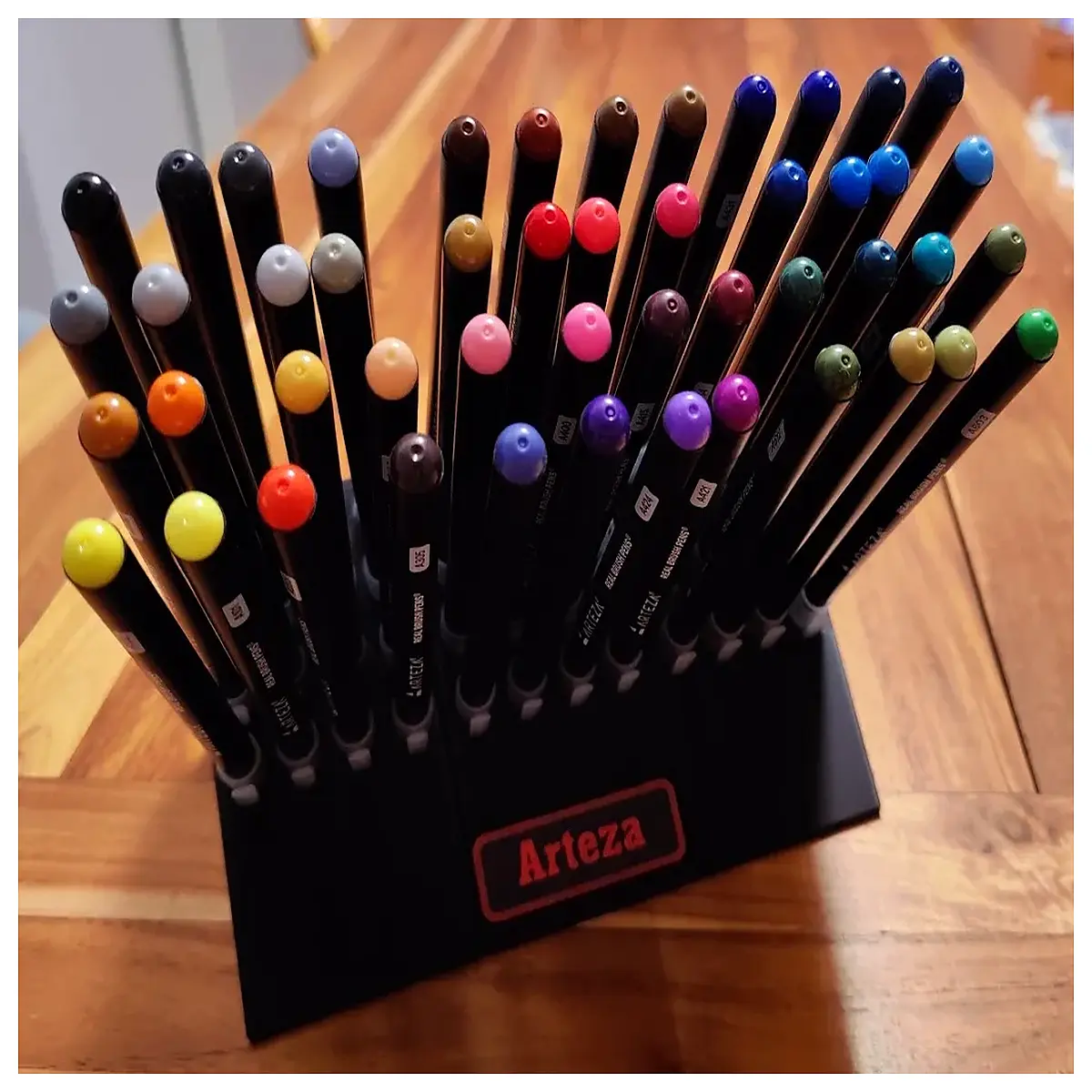arteza calligraphy brush holder adjustable for watercolor pens