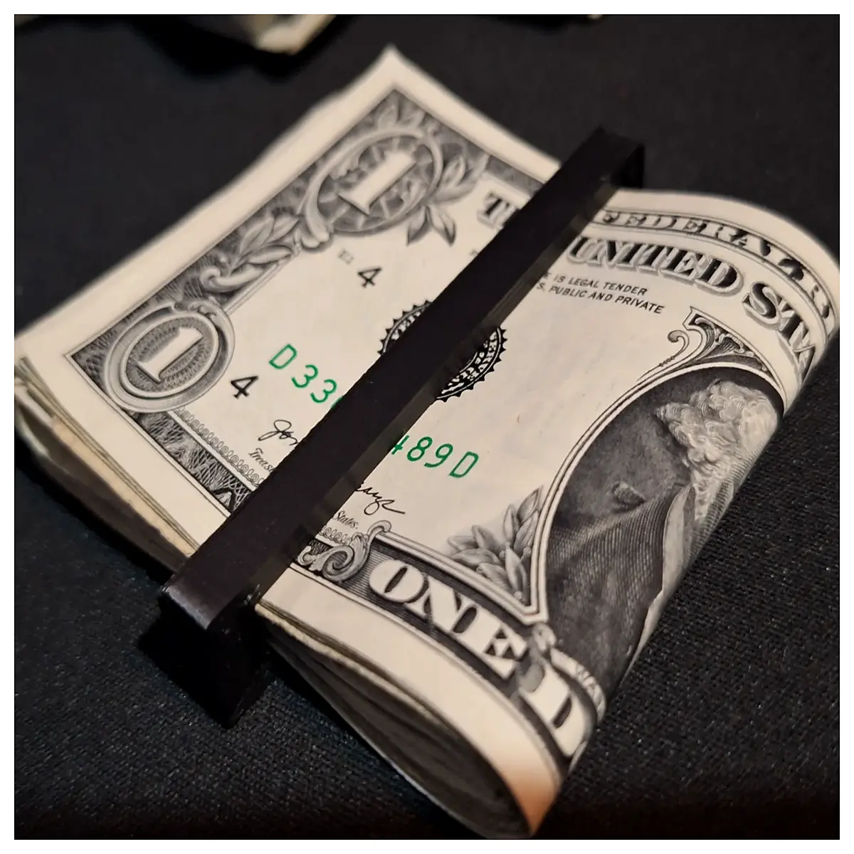 simple money band for organizing cash minimalist wallet alternative easy access bill holder
