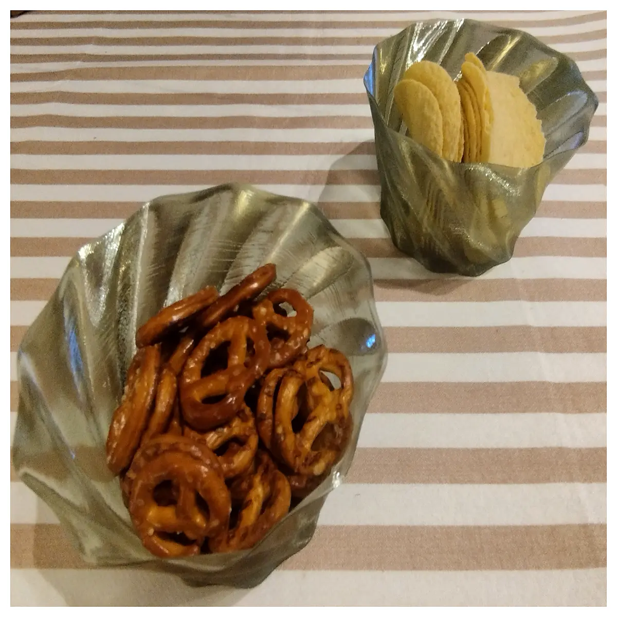 mini snack bowls for chips nuts party serving small dessert dishes cute individual ramekins kitchen storage
