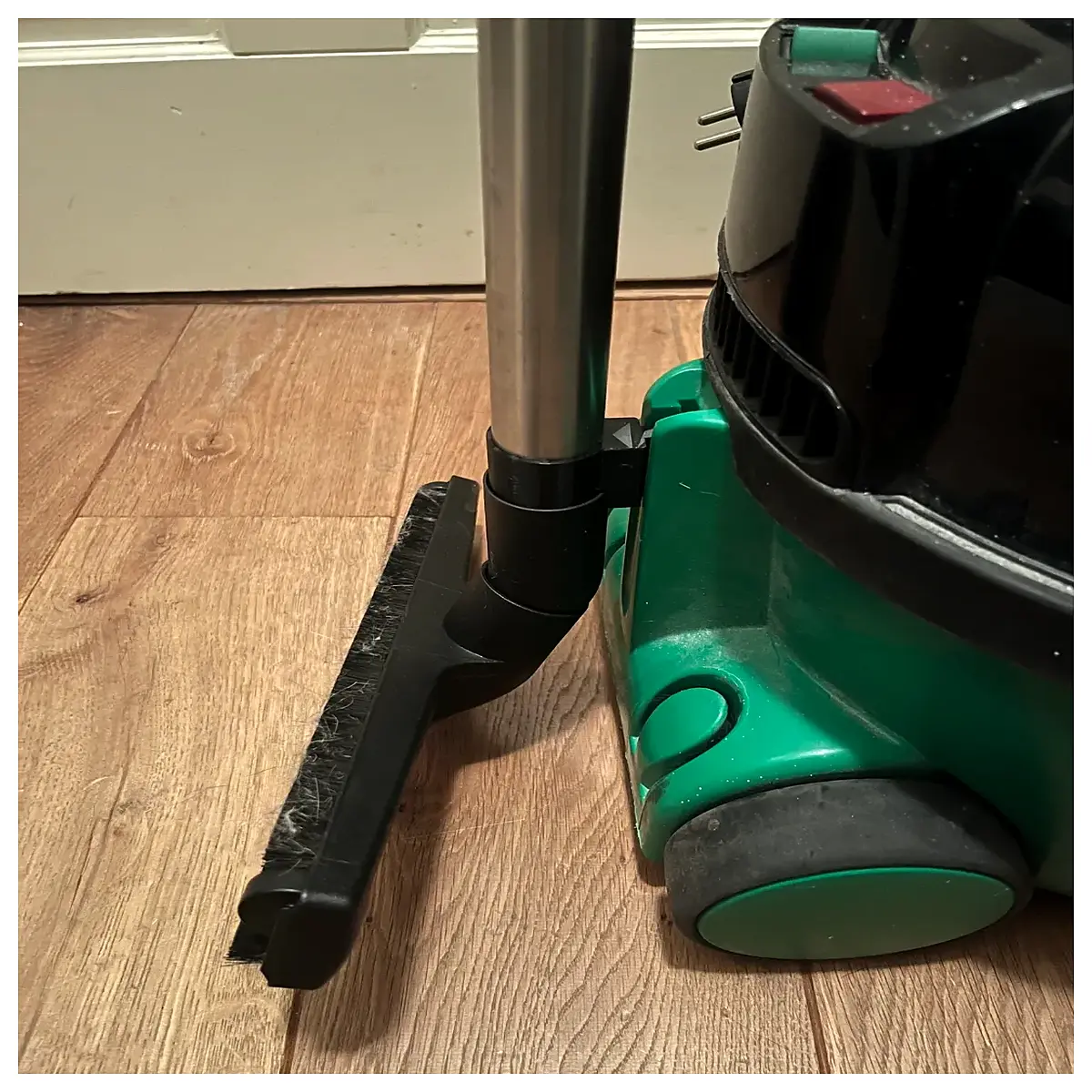multiflo 300 hard floor tool adapter two versions compatible attachment for industrial vacuum systems replacement parts