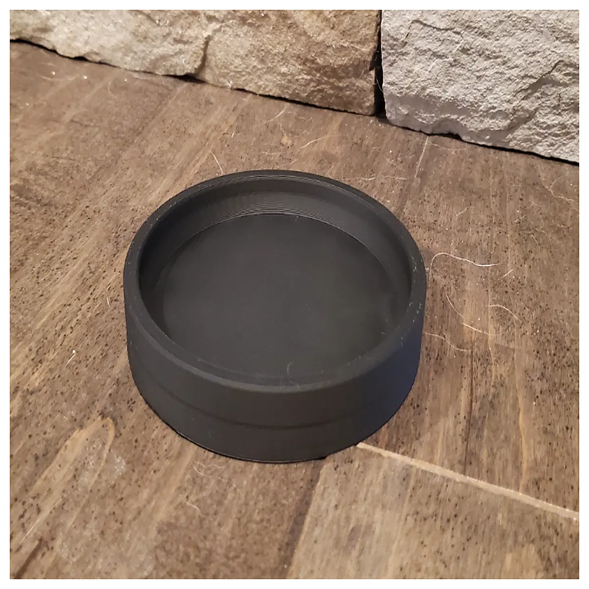 minimalist round key tray for entryway organization modern ceramic or metal drop tray for keys and jewelry on desk