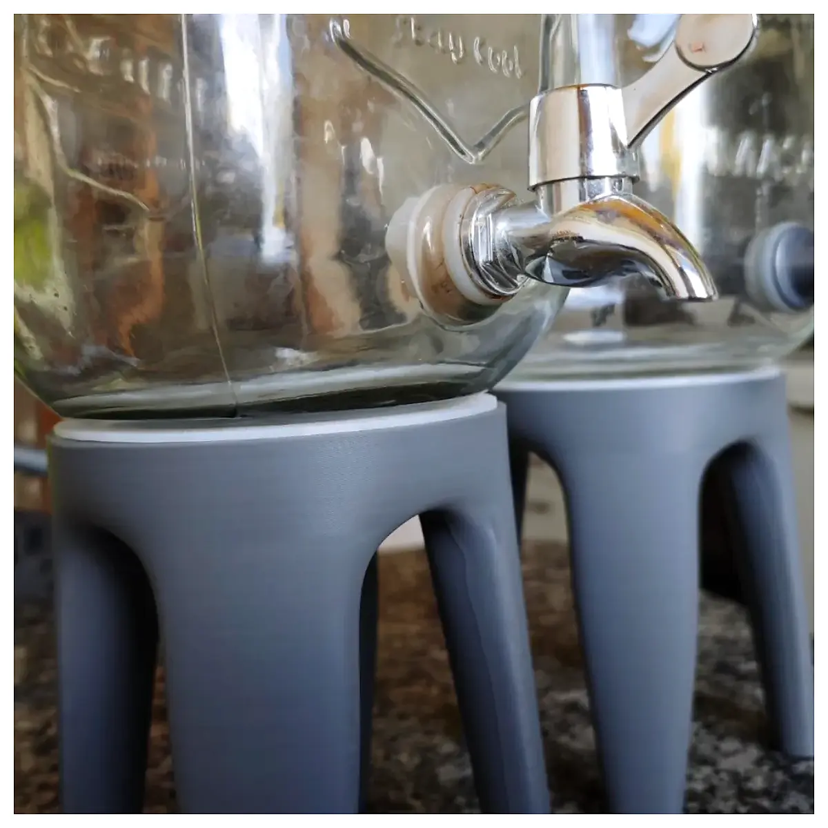 countertop beverage dispenser with faucet and spigot for water juice soda party bar serving station