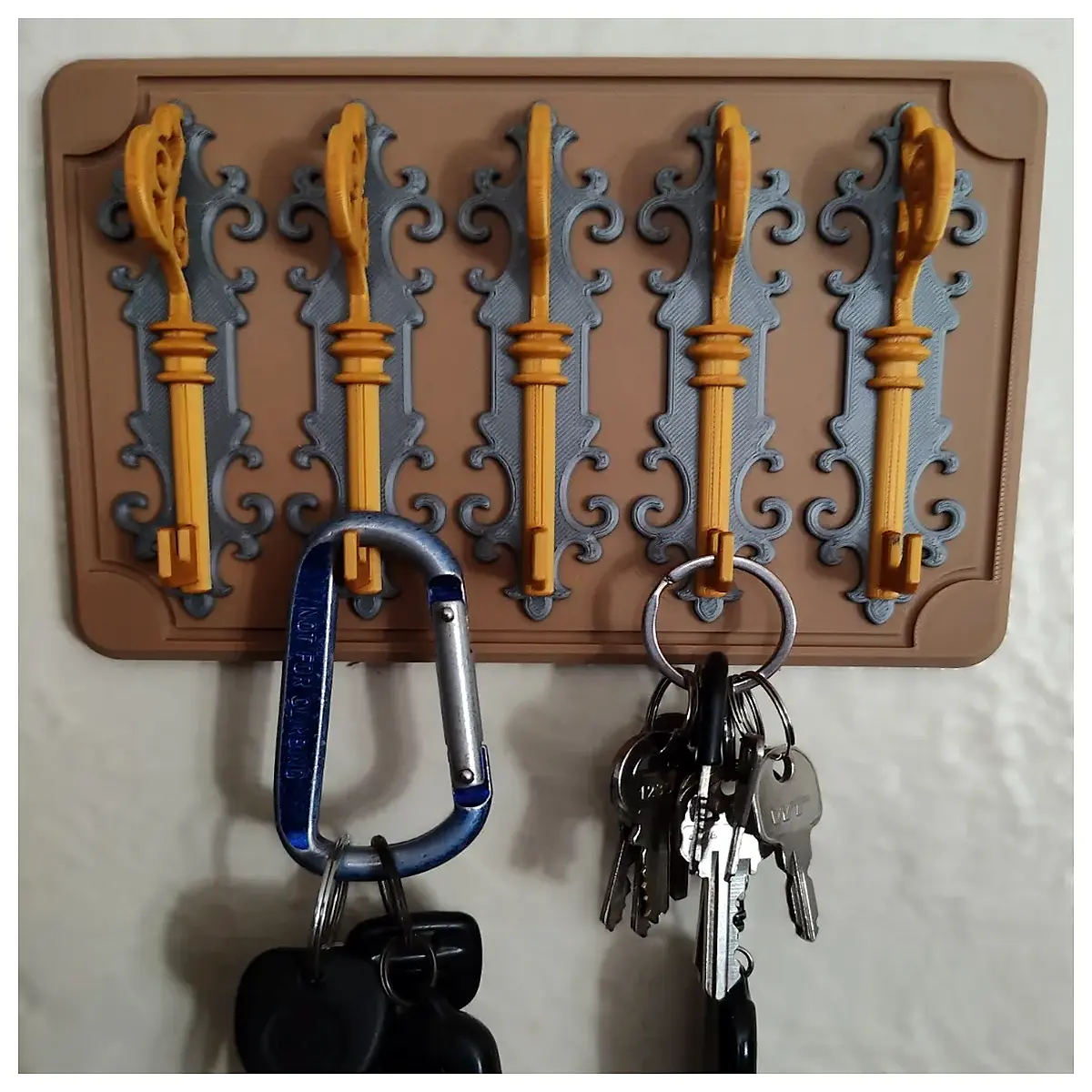 gothic skull key holder wall mount metal skeleton hook for keys spooky home decor organizer