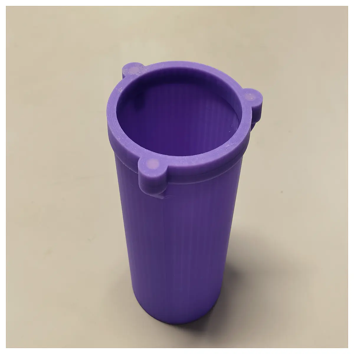magnetic desktop trash can lid keep bags in place no falling small waste bin