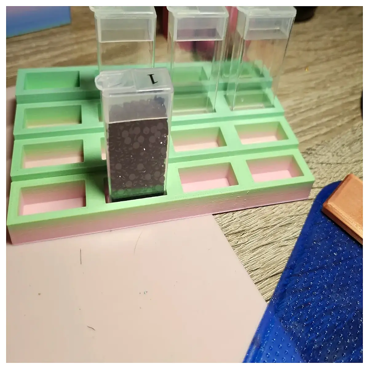 painting organizer box with compartments for beads storage and sorting