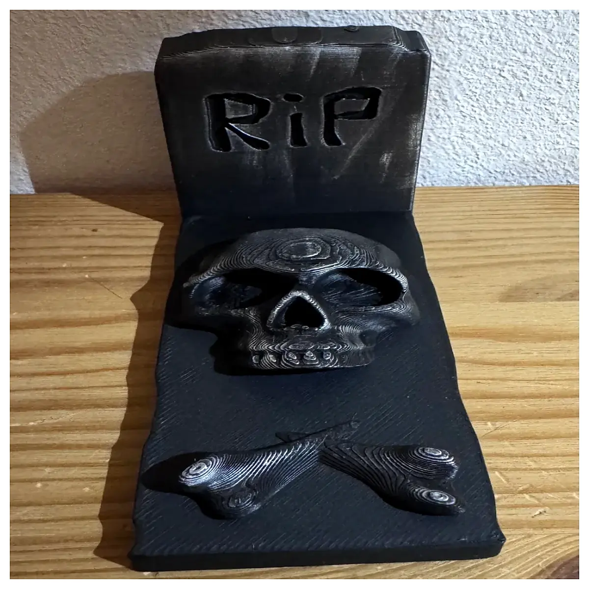 halloween graveyard props tombstone skull decoration spooky party supplies haunted house yard decor
