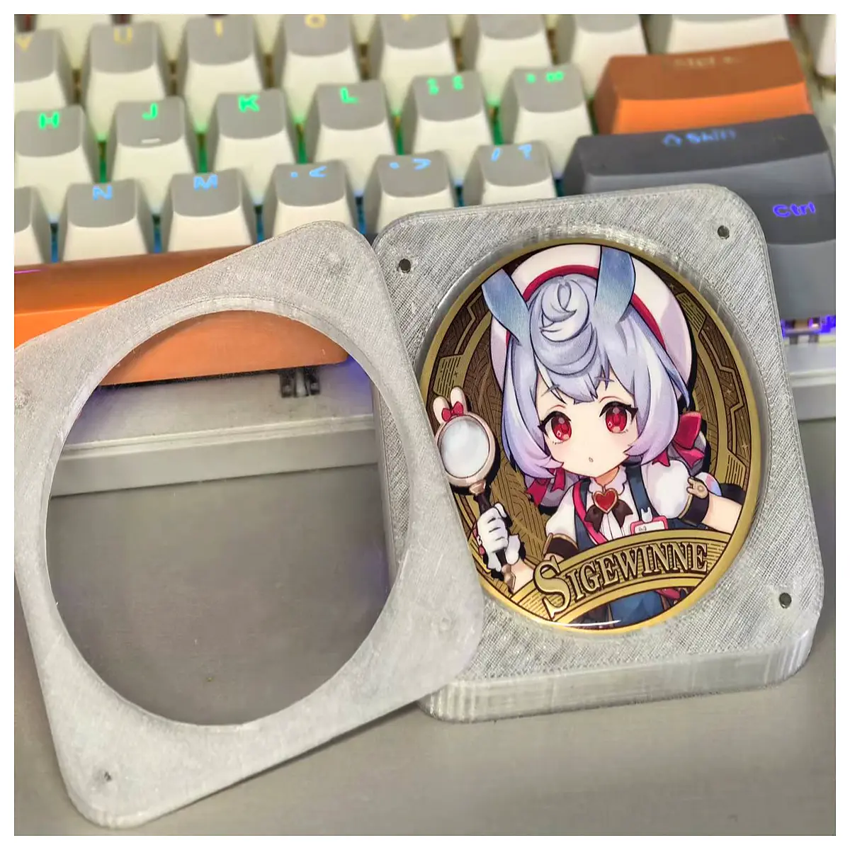 hard case for 58mm badges pins acrylic clear protective box with lid safe storage