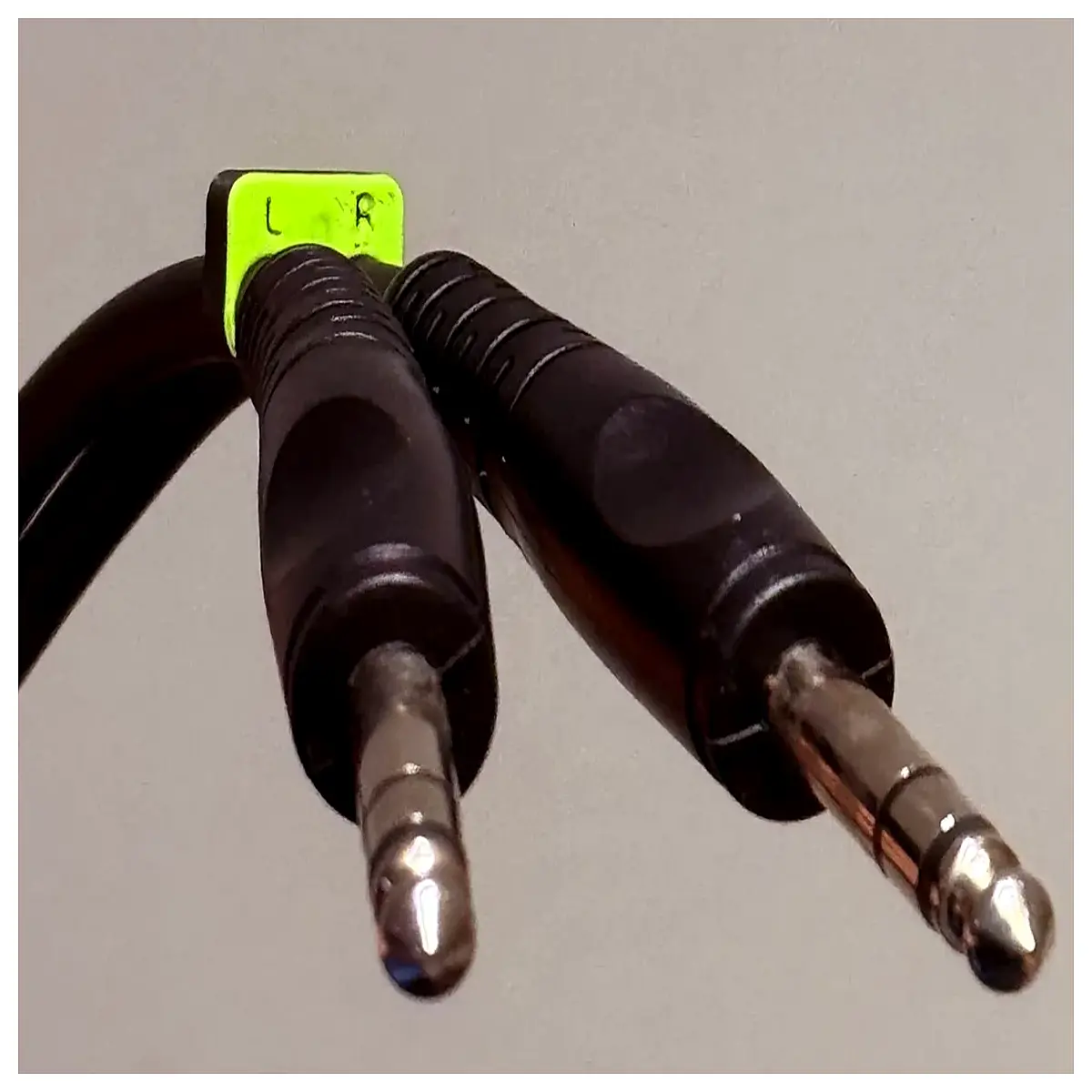 xlr to trs cable harness adapter wiring for stage audio mic patch bay connector setup