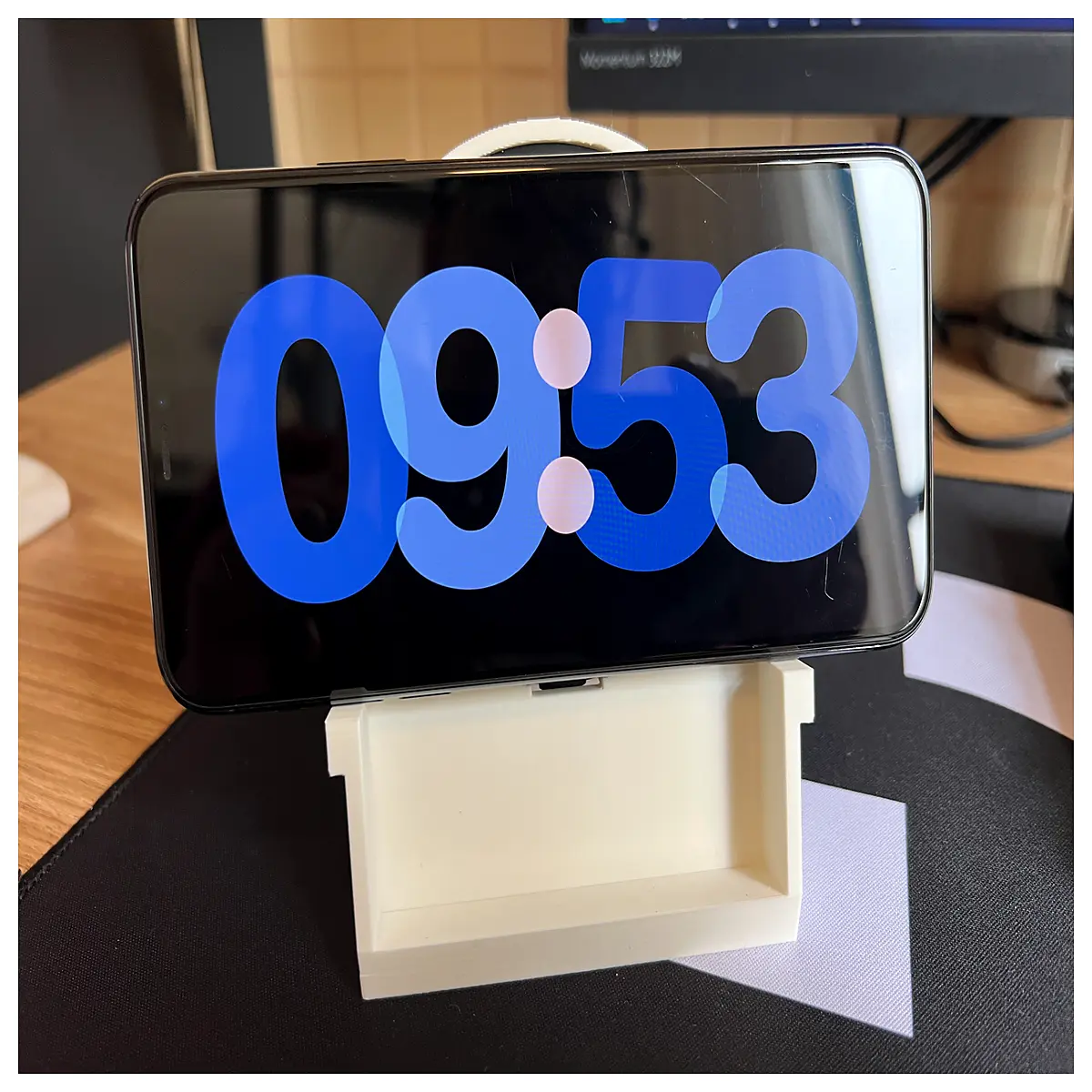 cp60 wireless charger compatible with mate p series phone fast charging pad for desk nightstand