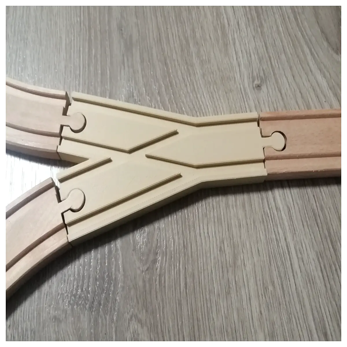 2 way track connector rail joiner piece for trains layout wiring electrical connection