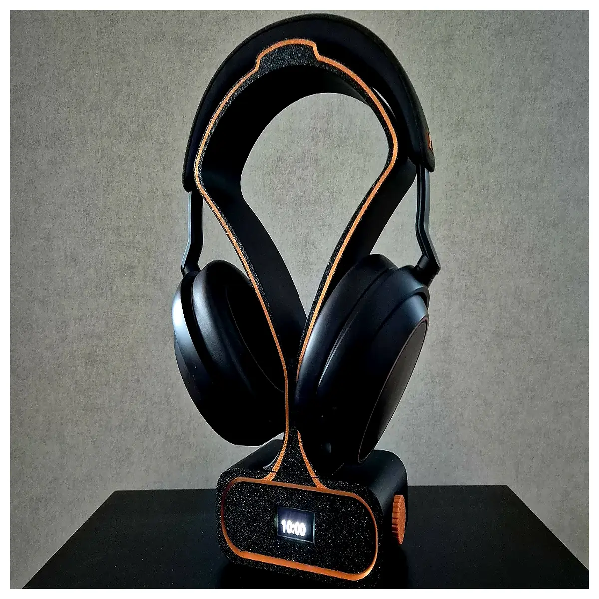 esp32 bluetooth headphones with lcd smart charging dock for gaming headset organizer desk accessory