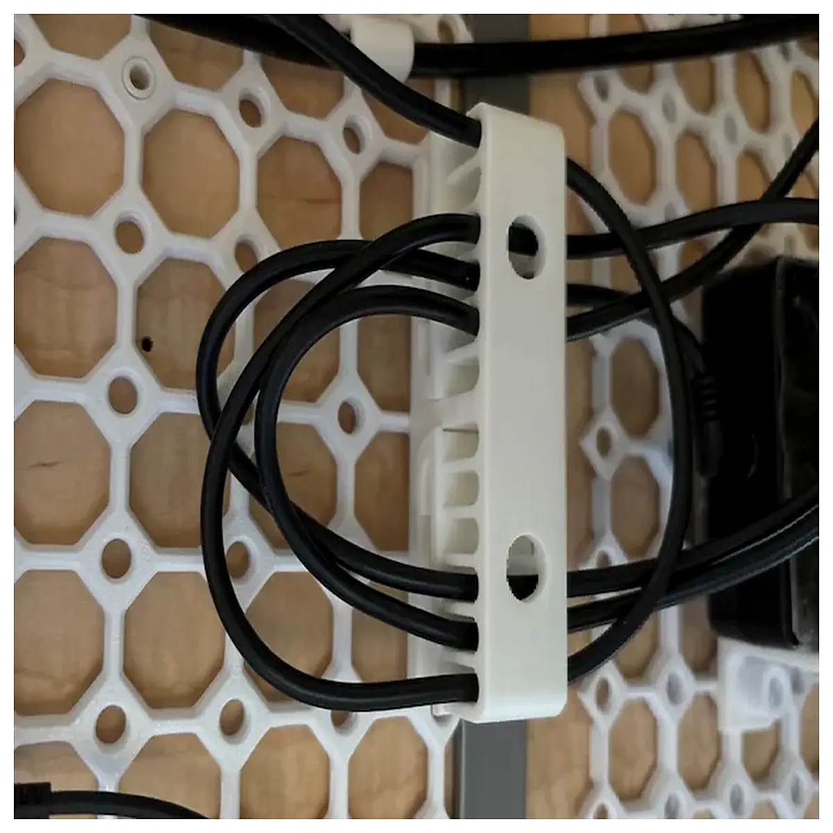 cable rail system for lingerie multi layer board manufacturing guide rails for underwear production machinery