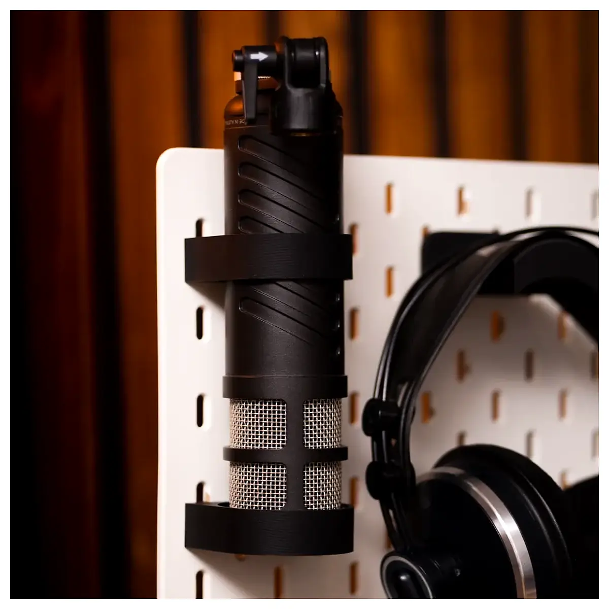 rode procaster wall mount skadis bracket holder for podcasting studio setup