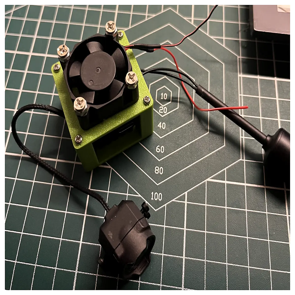 o3 sky mount bracket with passive cooling and active heat sink for stable outdoor installation