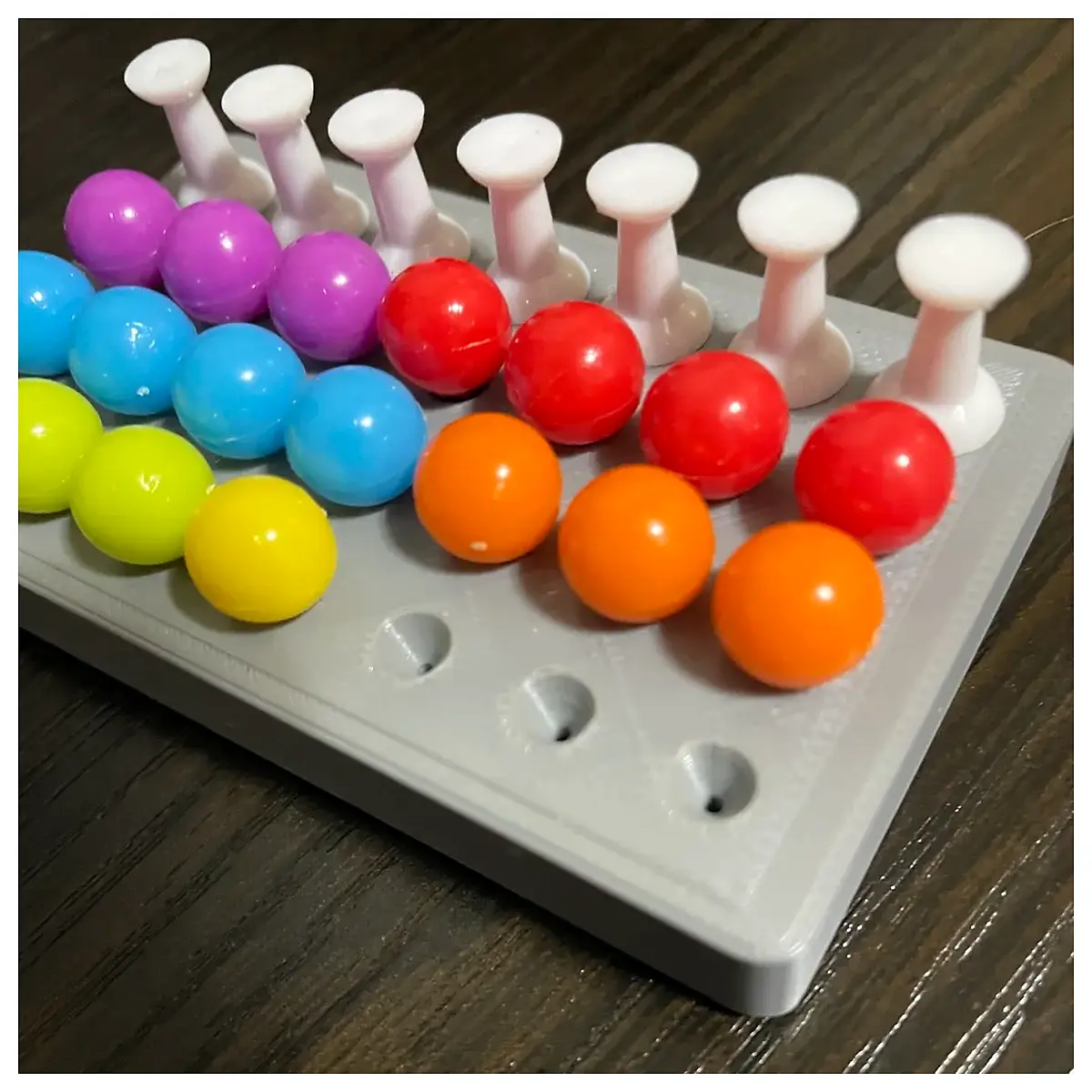 magnetic pin organizer box for safety pins storage case jewelry holder