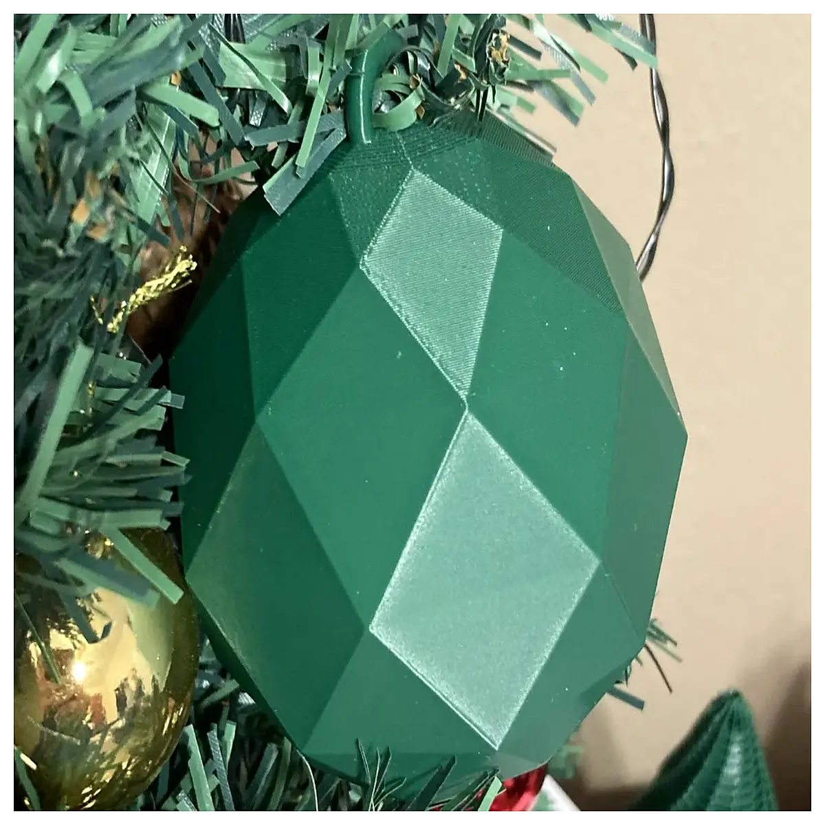geodesic dodecahedron star ornament 8 sided faceted bauble modern minimalist geometric hanging decoration for christmas tree shiny metallic finish