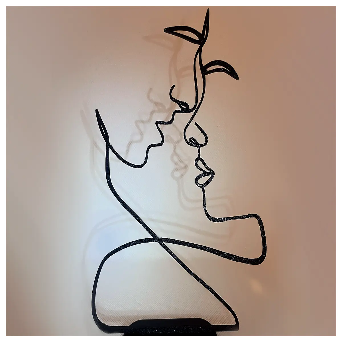 modern line art couple sculpture resin print minimalist abstract love statue for home decor shelf