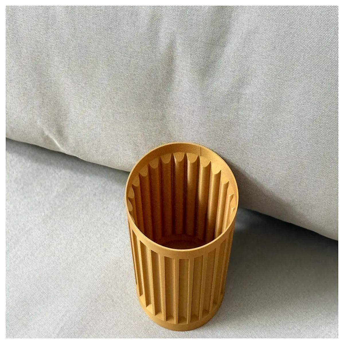 2025 new mini trash can storage box for computer desk bedside table convenient practical no support needed one click print