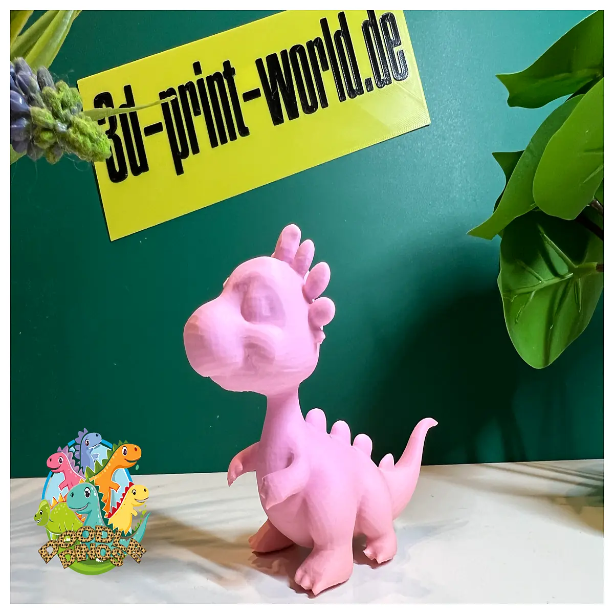 funny graffiti style six legged quadruped quirky pet companion multi limbed reptile figurine for kids and collectors