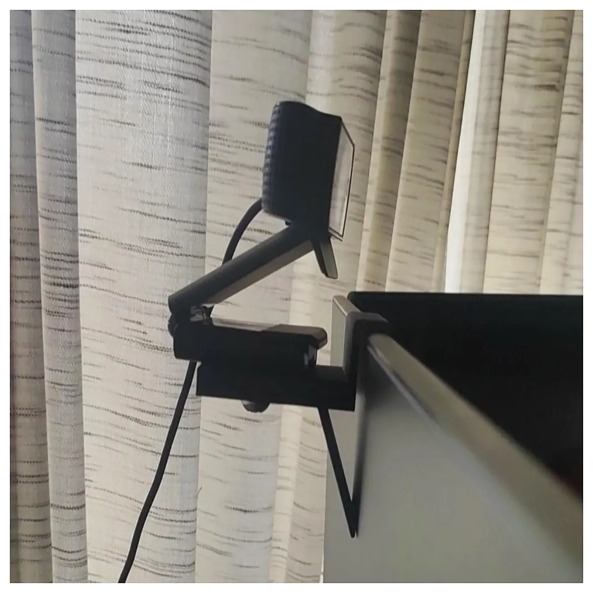 webcam mount holder for monitor laptop desktop adjustable clip on camera support