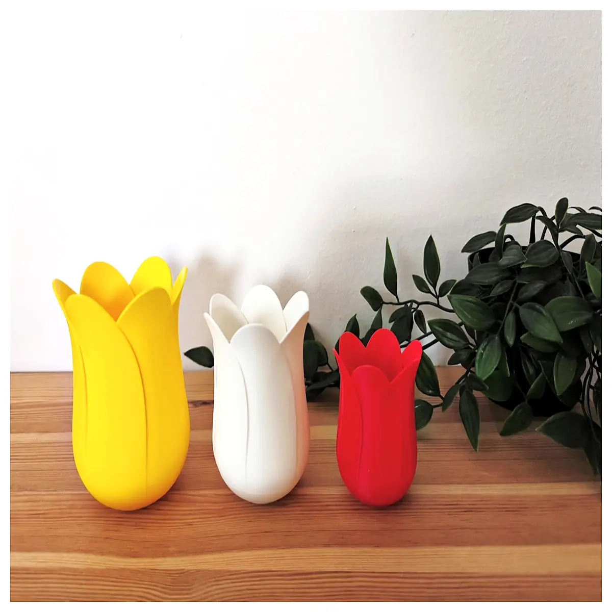 tulip shaped multi compartment desk organizer for office supplies storage