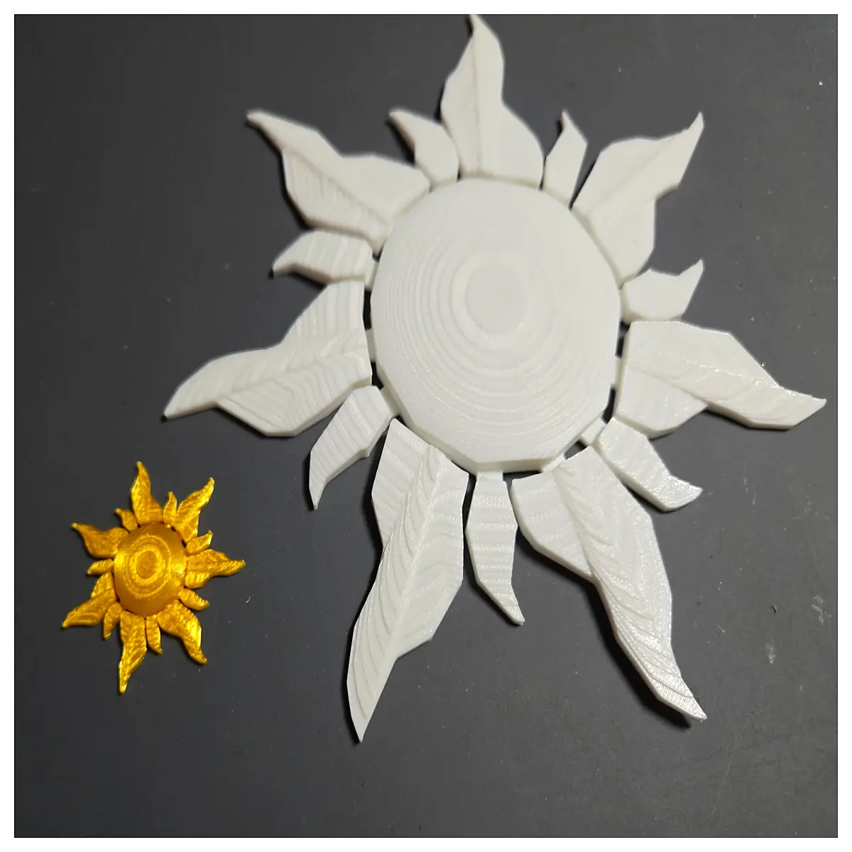 confused sun keychain perplexed sun pendant confused face sun charm for bag solar confusion aesthetic accessory
