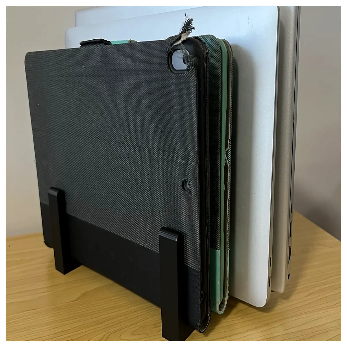 laptop tablet vertical organizer rack holder for desk 4 slots