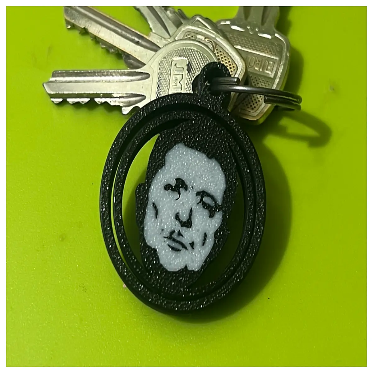 volodymyr zelenskyy spinning top keychain ukraine metal souvenir gift