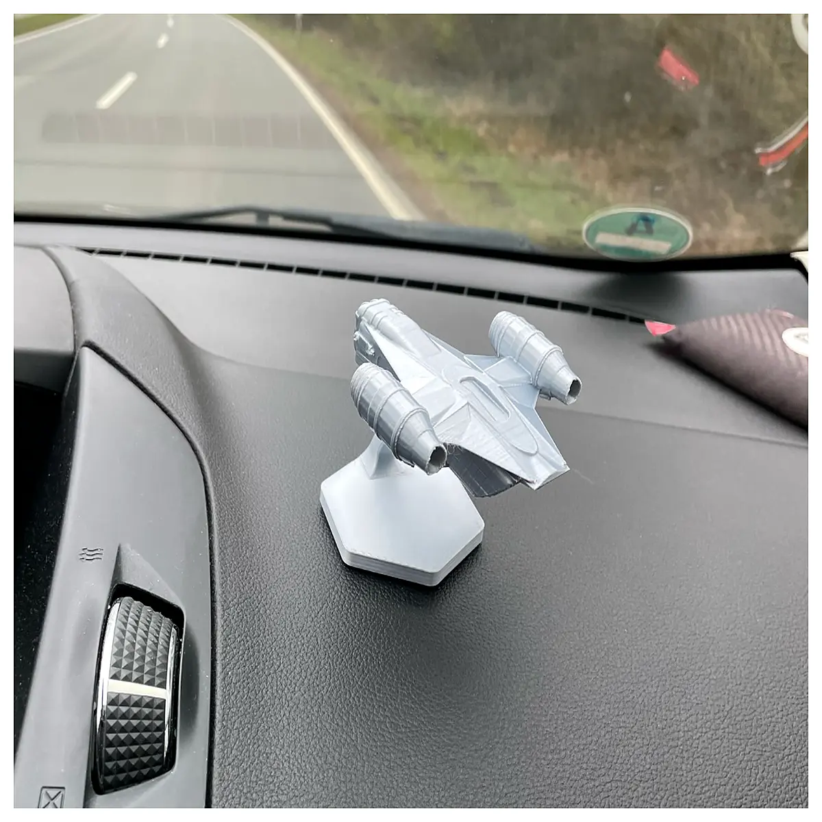 dashboard drift floating spine car accessory decorative ornament