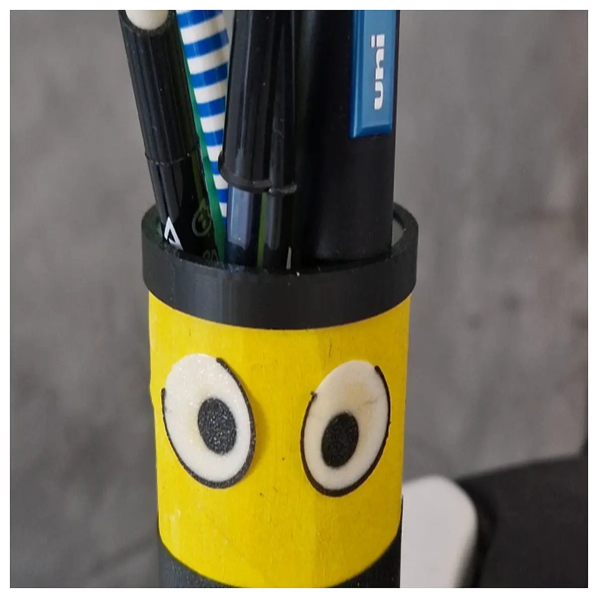 diy paper towel roll bee craft for kids eco friendly nature art project spring garden decoration ideas