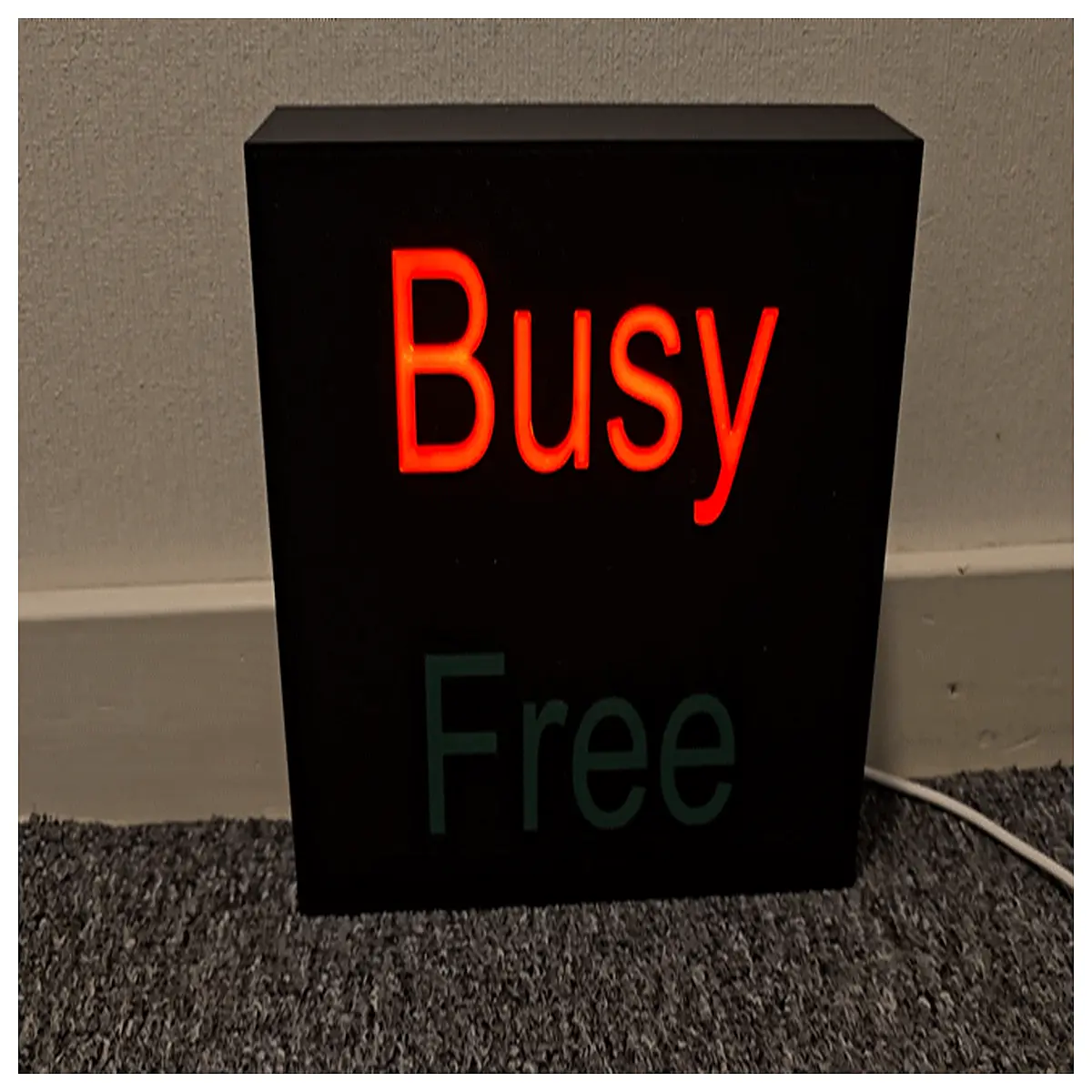 busy do not disturb door hanger sign office desk status indicator available room occupancy magnet