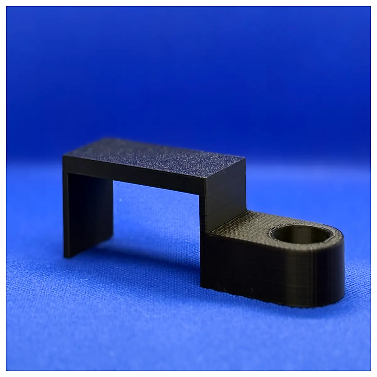 aquarium siphon hose holder clip for gravel vacuum maintenance tool organizer