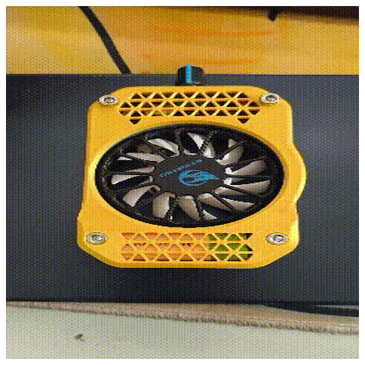 magnetic cooling for phone tablet adjustable speed cold plate external heatsink gaming accessory
