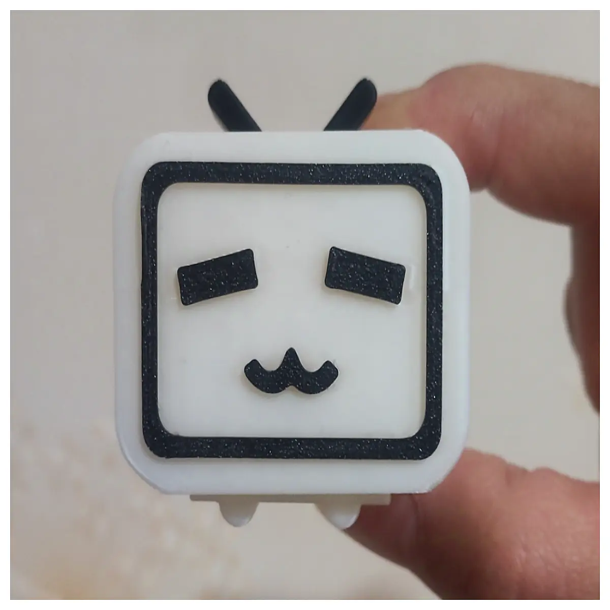 bilibili little tv fidget toy stress relief button clicker anti anxiety desk gadget funny gamers