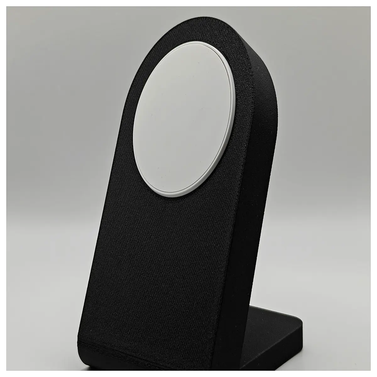 airvooc 50w magnetic wireless charger fast charging pad for phones qi2 compatible desktop dock