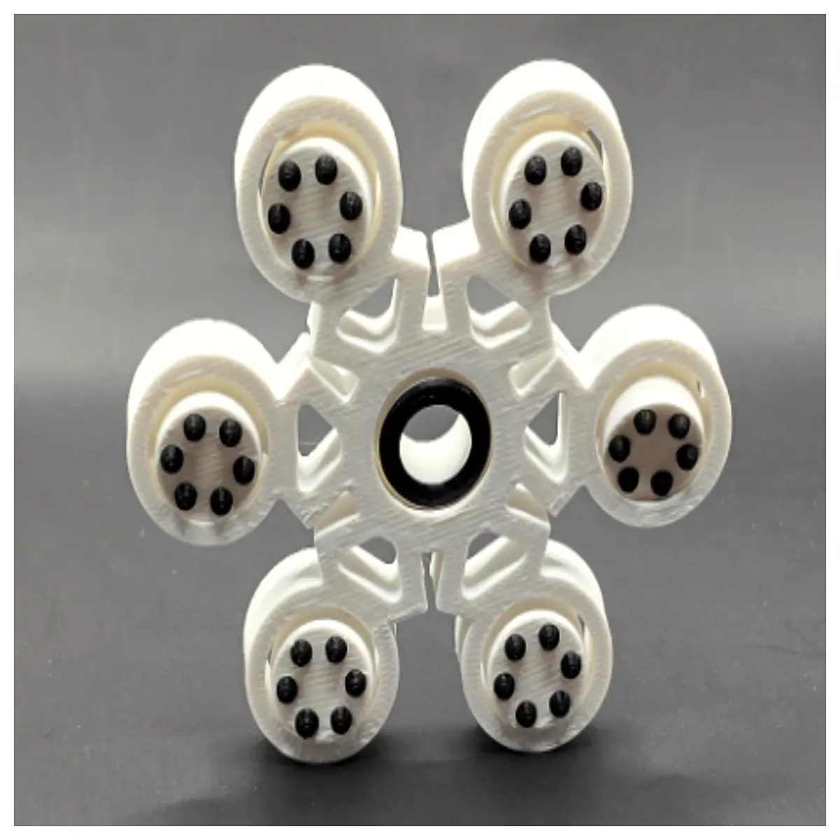 metal fidget spinner with gyroscopes for stress relief and hand