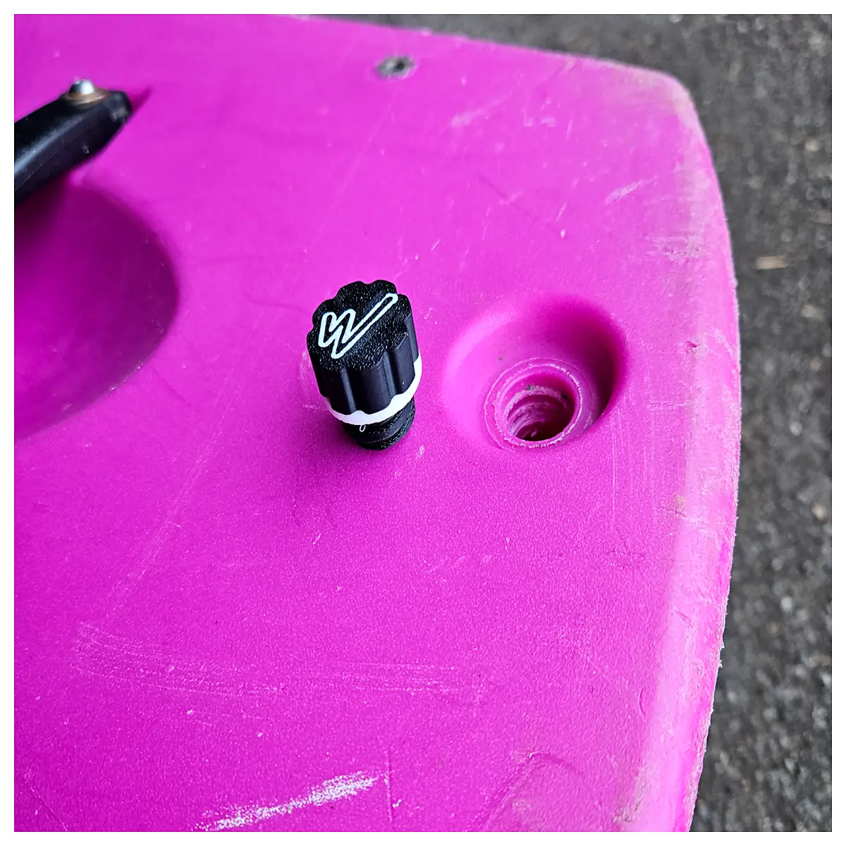 drain plug rubber stopper replacement for sit on top sea fishing boat hull leak repair