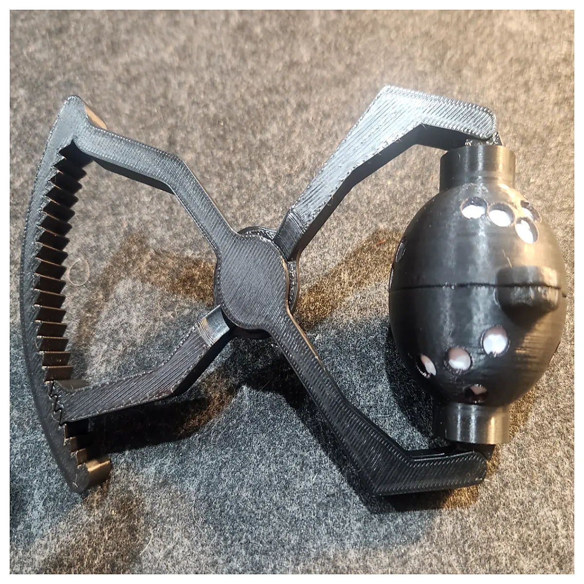 ball marker rotating magnetic alignment tool for putting accuracy